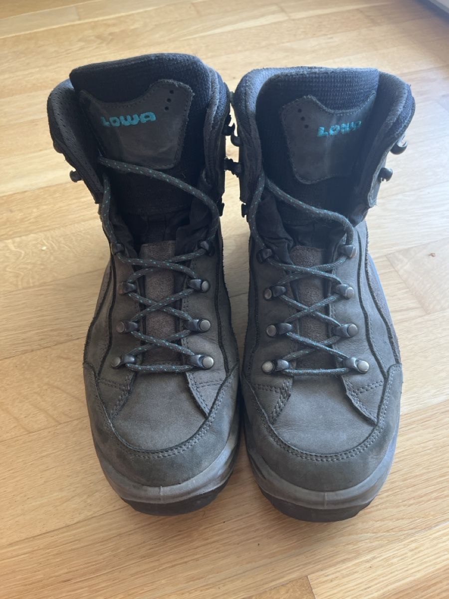 Lowa Scarpe da donna: Lowa Wanderschuhe Damen Grösse 42.5 – Usato da Solothurn venduto da yae_fxs8 1