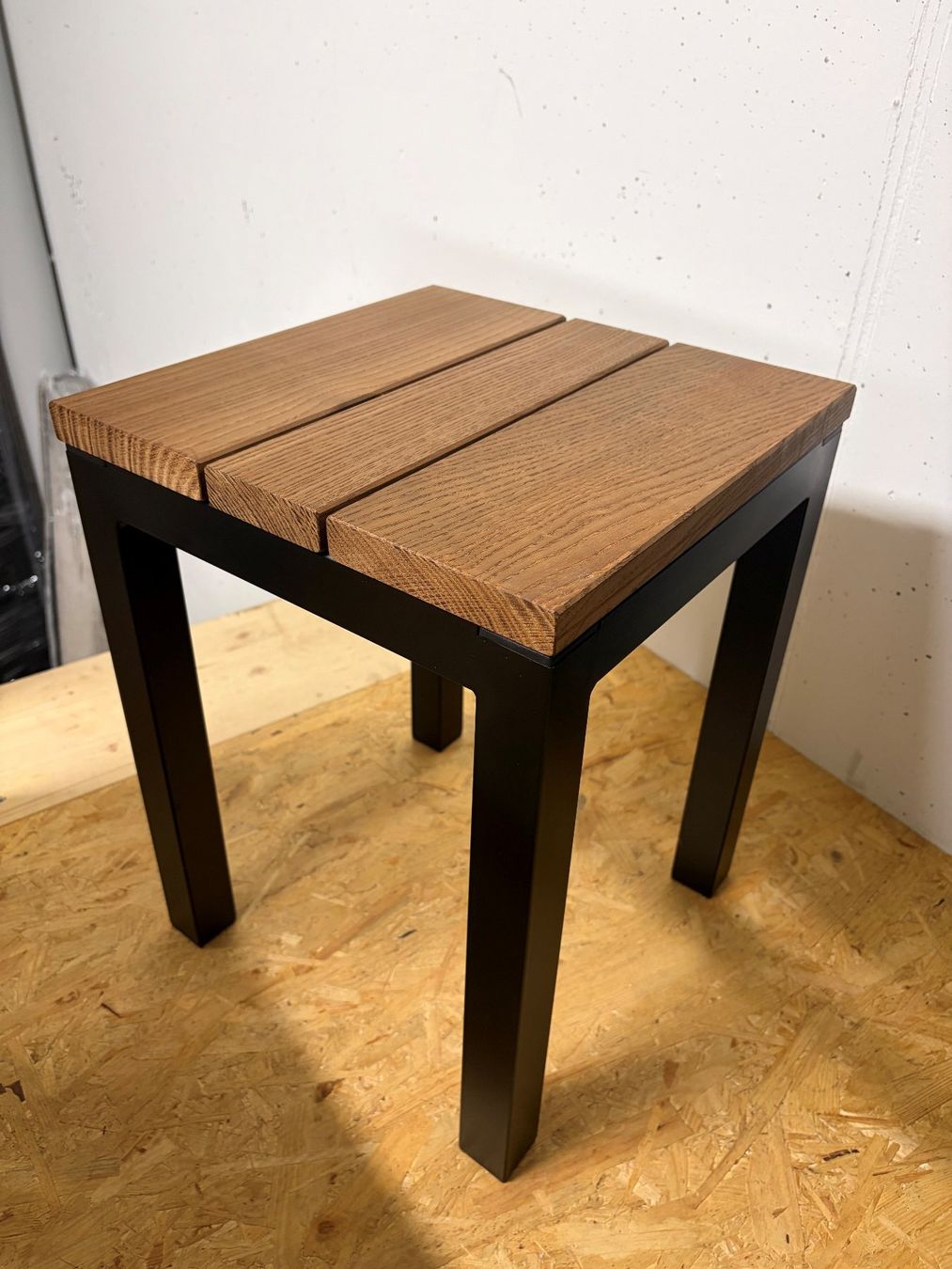 Sgabelli: Taburet / Hocker – Modernes Design – Usato da Grenchen venduto da Lifeguard2