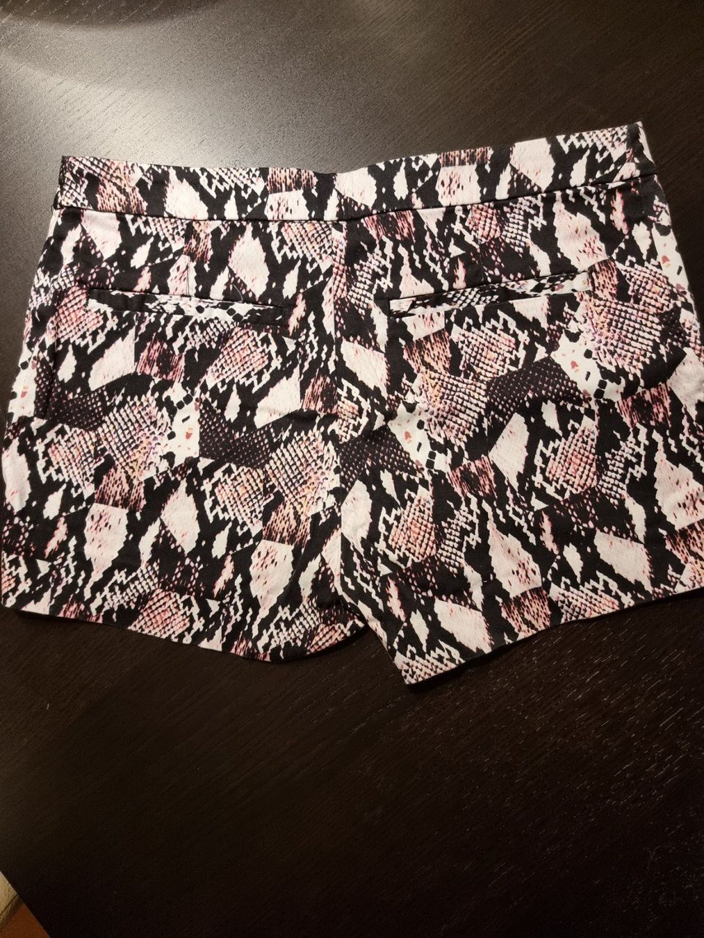 H&M Pantaloni: Shorts von H&M – Nuovo (secondo la descrizione) da Pratteln venduto da Ebruli89 1