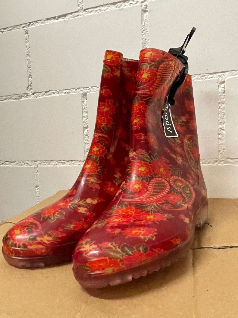 Scarpe da donna: Gummistiefel Cooles Muster/Gr. 37/Neu – Nuovo e nell'imballaggio originale da Volketswil venduto da rubin74
