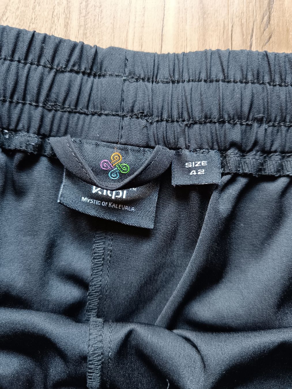 Hosen: Shorts women Kilpi, size M – Gebraucht aus Grächen von ef5_5yr9 2