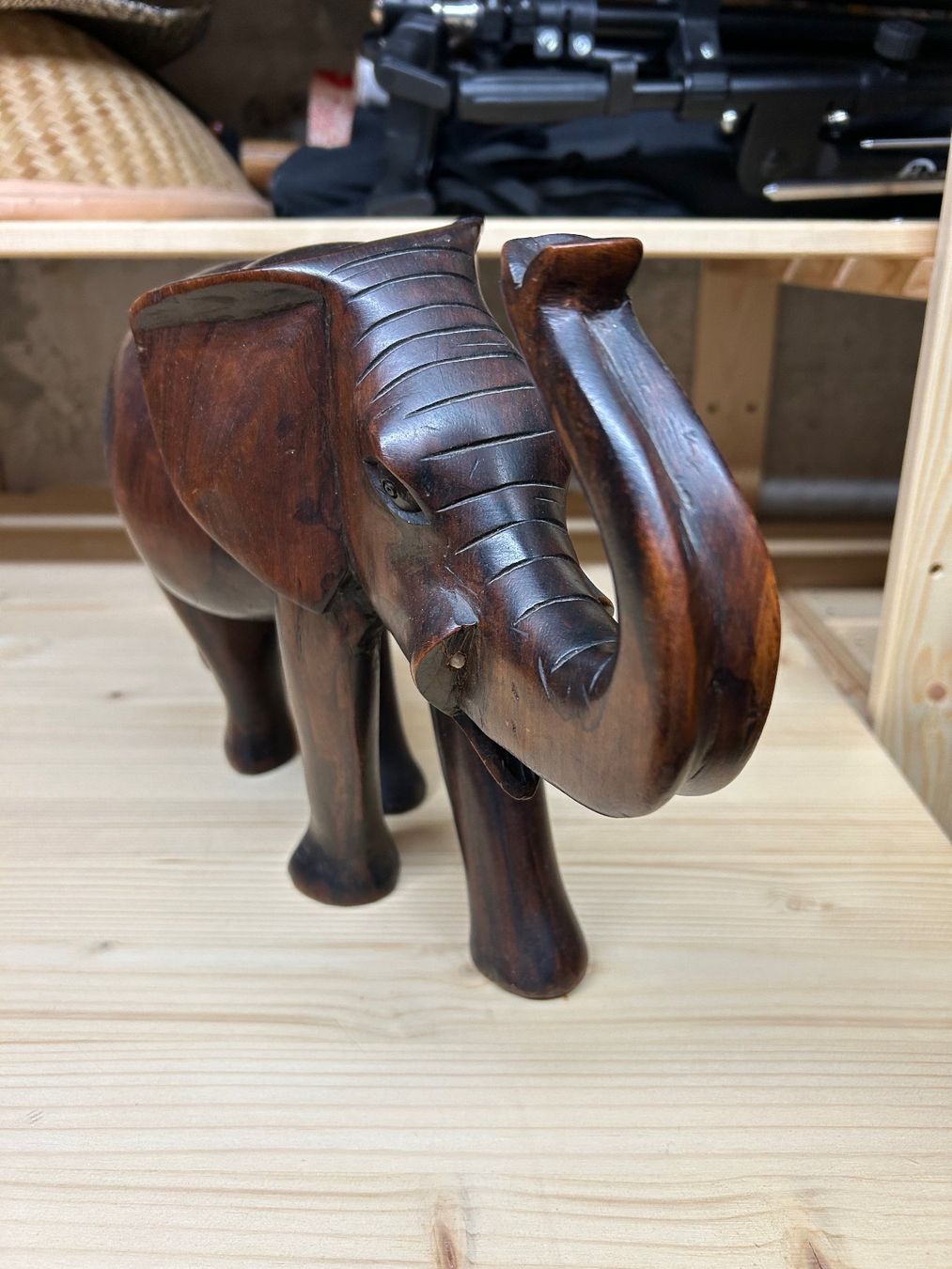 Figuren: Elefant Holz – Gebraucht aus Zürich von Ricardo-Veteran 1