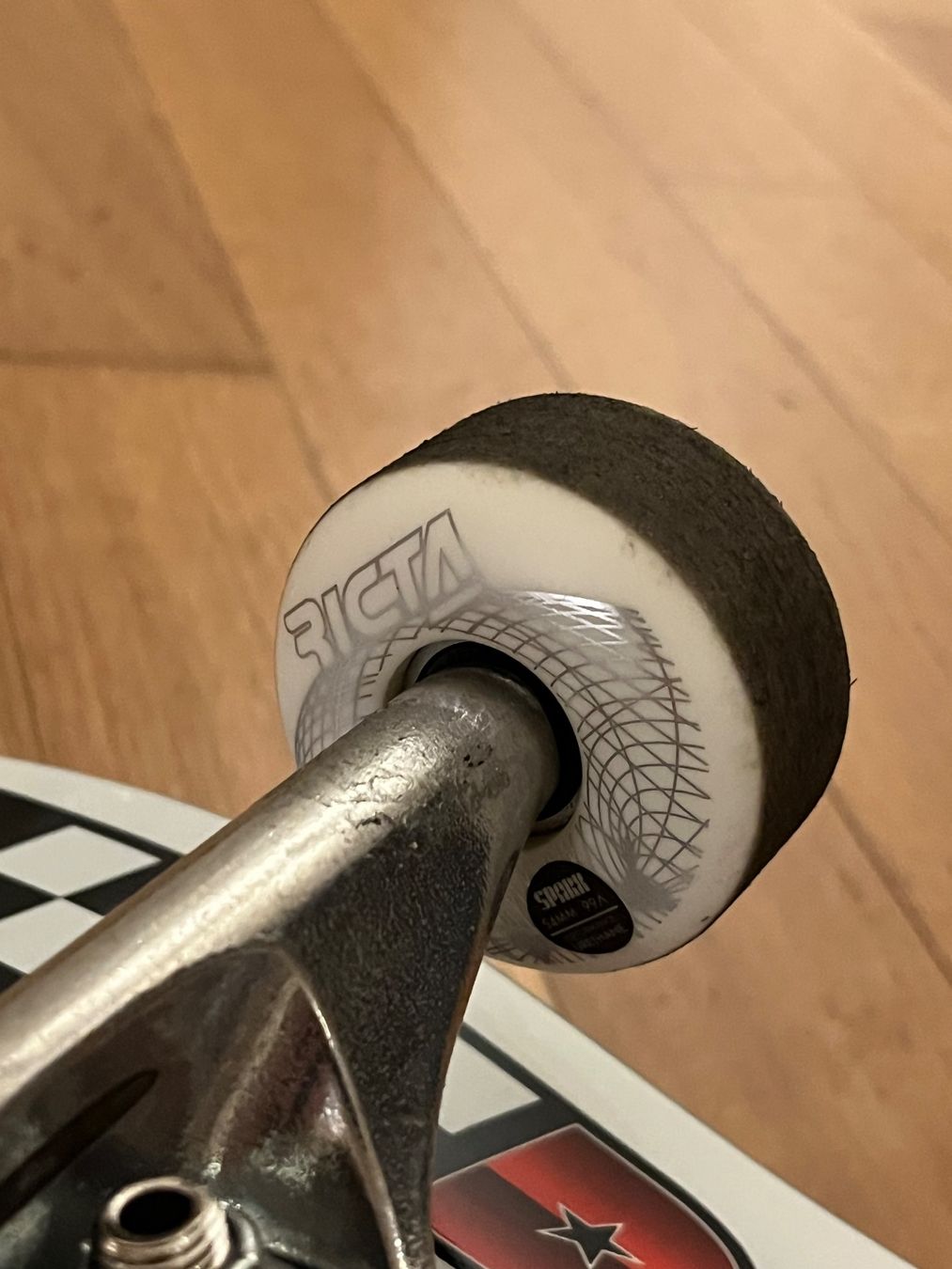 Skateboards: Skateboard komplett DGK, Venture, Ricta, Bones – Usato da Wetzikon ZH venduto da MW.S 5