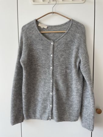 Sézane Strickjacke / Cardigan – Gr. M (Gaspard)