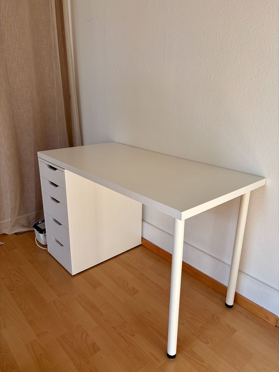 Ikea Bureaux: Ikea Lagkapten Pult – D'occasion à Zürich par zoekuebler