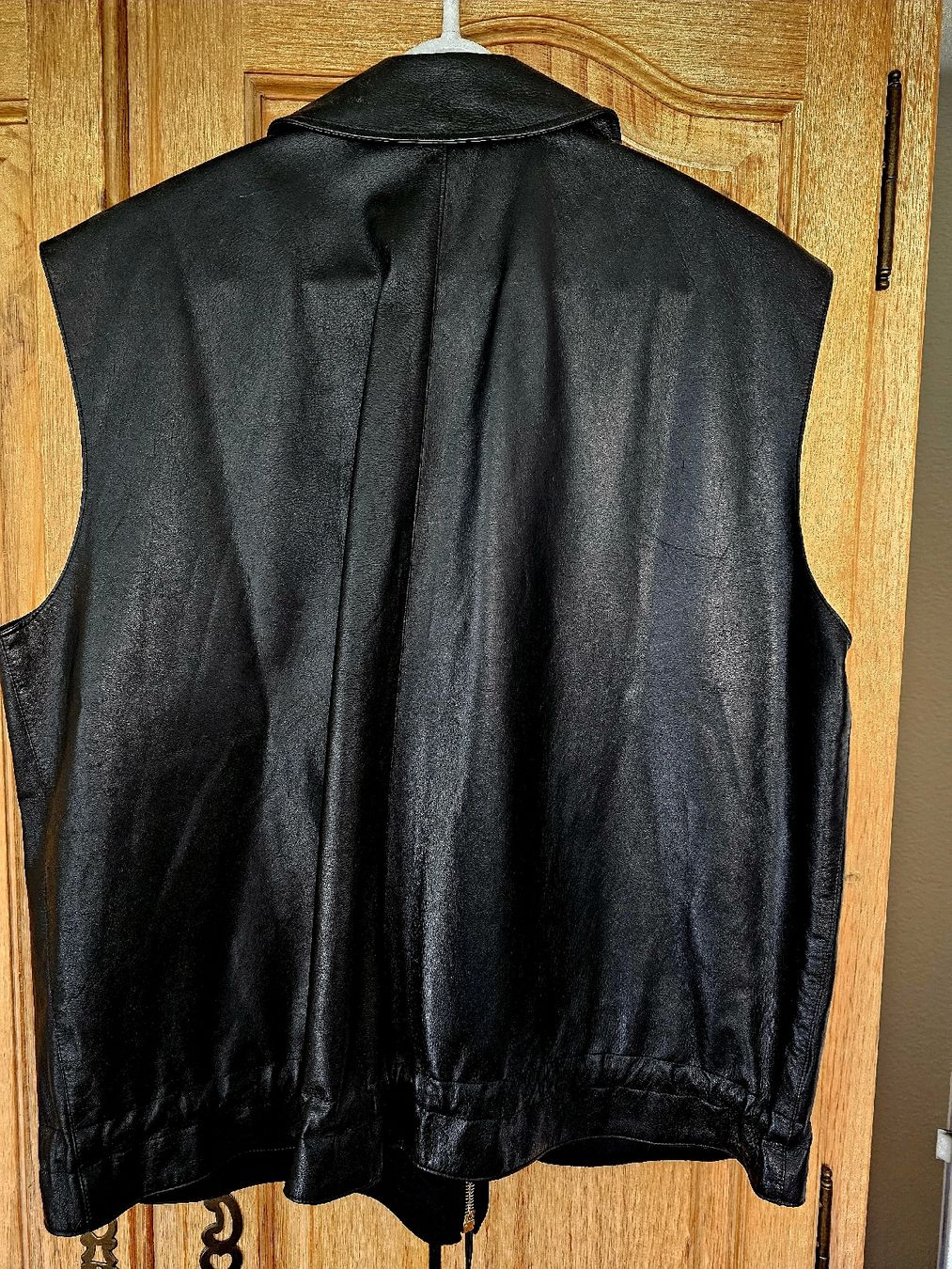 Gilet & Giacche senza maniche: HOCHWERTIGES LEDER GILET / EINZELSTÜCK! – Nuovo (secondo la descrizione) da Laupen BE venduto da AUSSIEGIRL1109 3