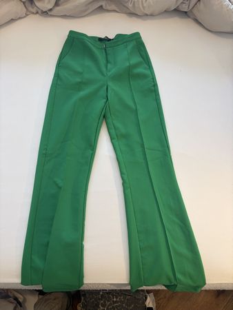 Pantalon vert Gina tricot