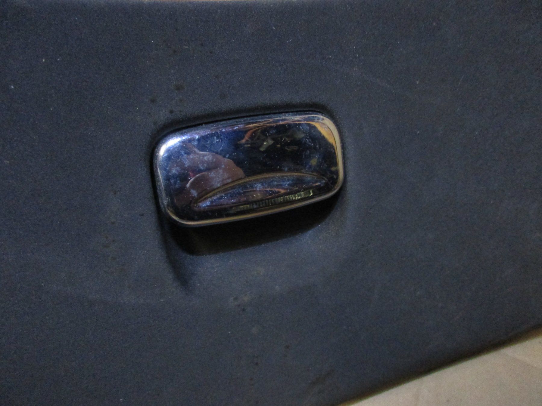 Alfa Romeo Tutti pezzi di ricambio auto: Alfa Romeo 147  Handschuhfach – Usato da Ennetmoos venduto da Truckdiver 2