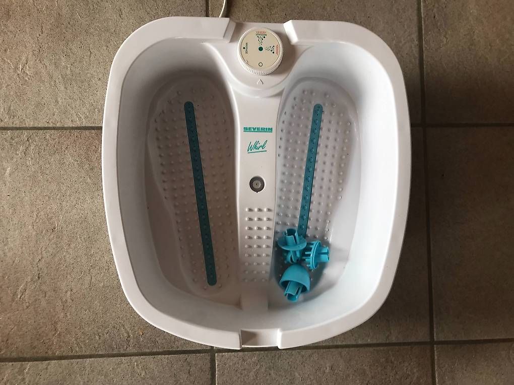 Pedicure: Bain de pieds à bulles Severin – Usato da Le Sentier venduto da omn_85j8