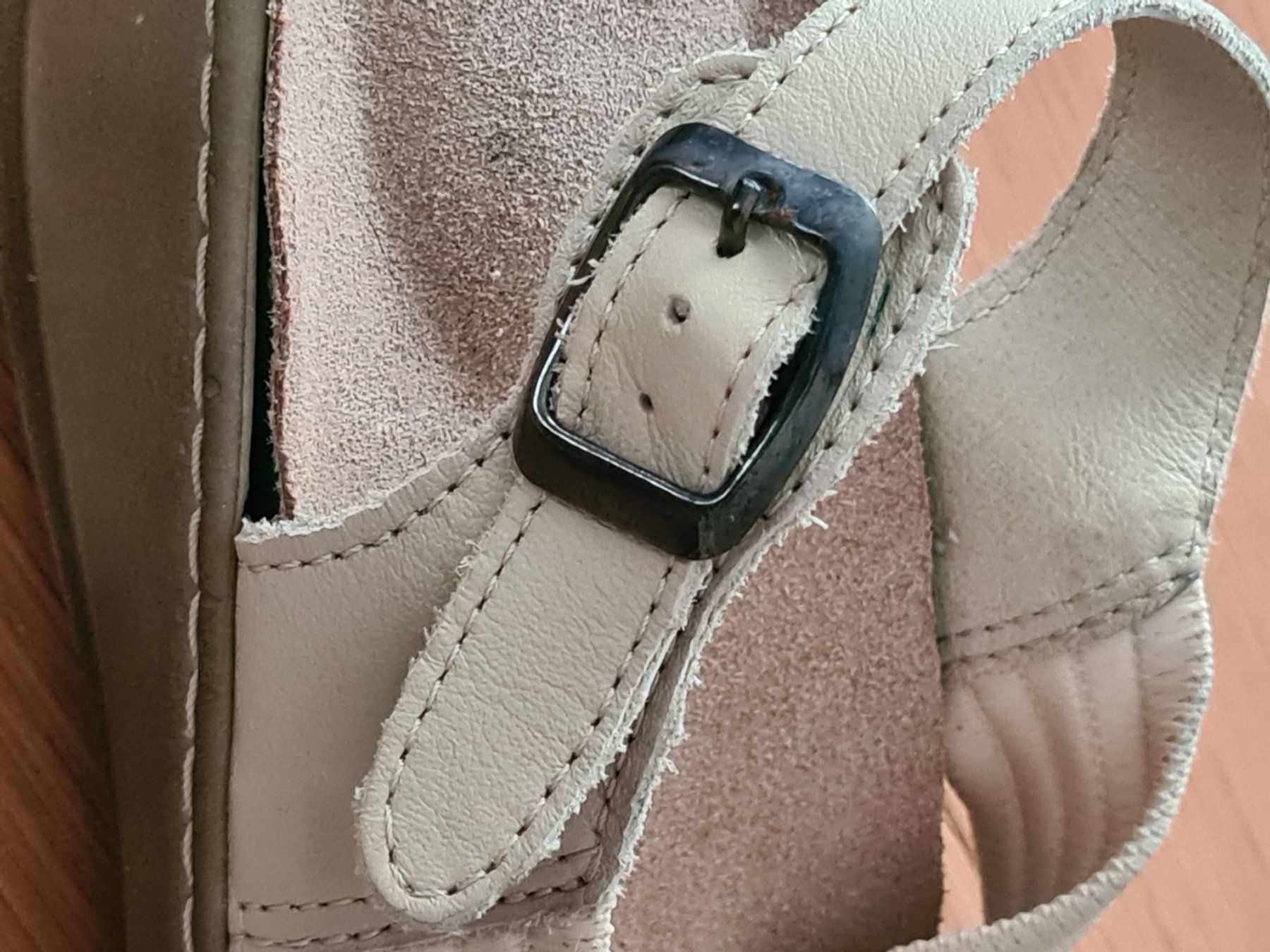 Scarpe da donna: hellbeige Sandalette Grösse 39 – Nuovo (secondo la descrizione) da Olten venduto da chaas21 2