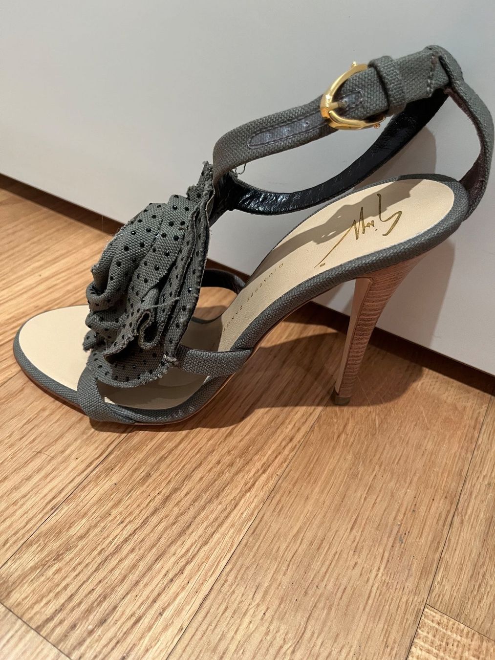 Zanotti Damenschuhe: Giuseppe Zanotti Sandalen Damen, Grösse 36.5 – Neu (gemäss Beschreibung) aus Baar von sim_5d6l 1