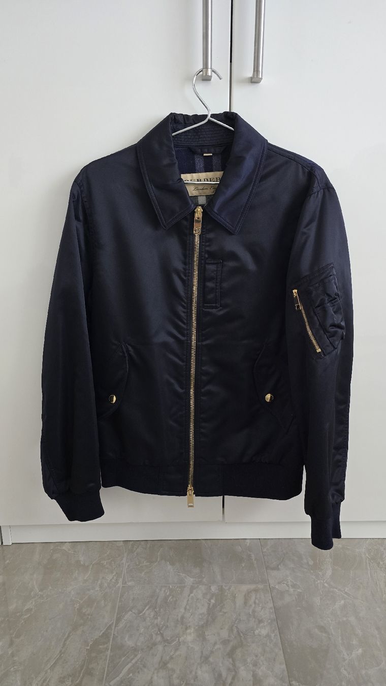 Giacche: Satin Bomber Jacket Burberry 40236111002 – Nuovo (secondo la descrizione) da Lengnau BE venduto da Thanu1994