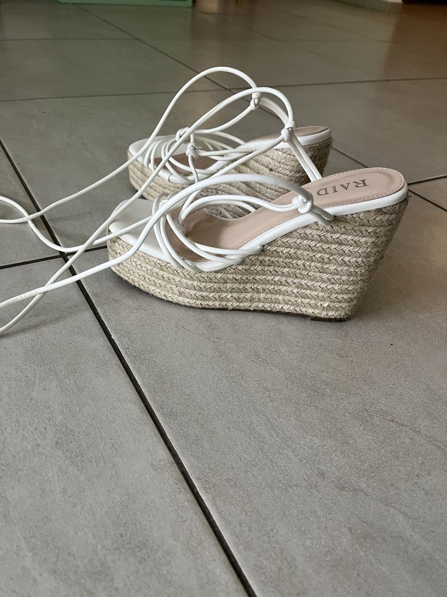 Scarpe da donna: Keilsandaletten – Usato da Büren an der Aare venduto da geissli2019 4