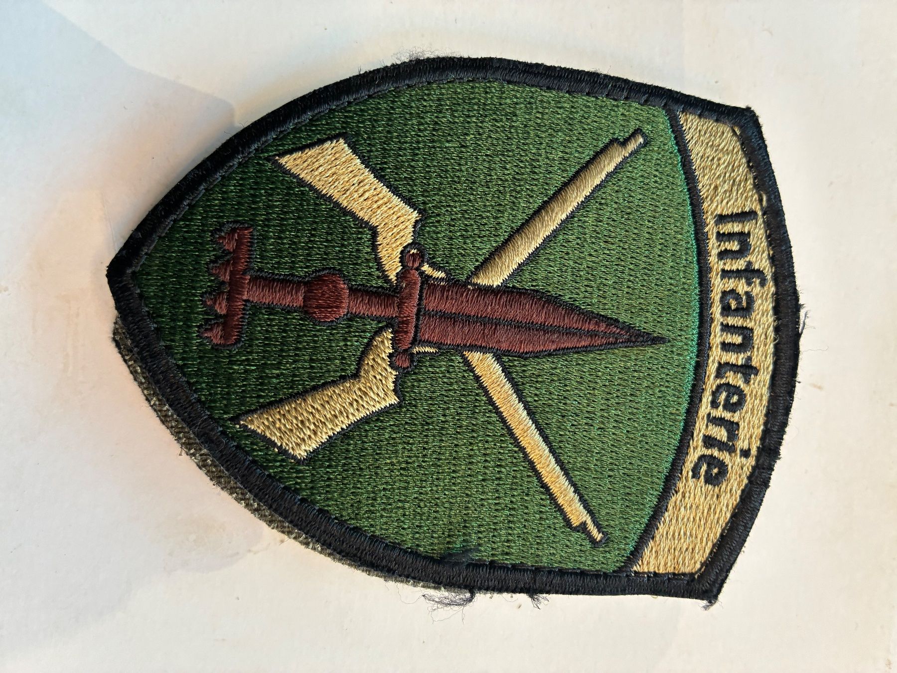 Schweizer Armee Toppe: Klett. Infanterie – Usato da Oberiberg venduto da stab