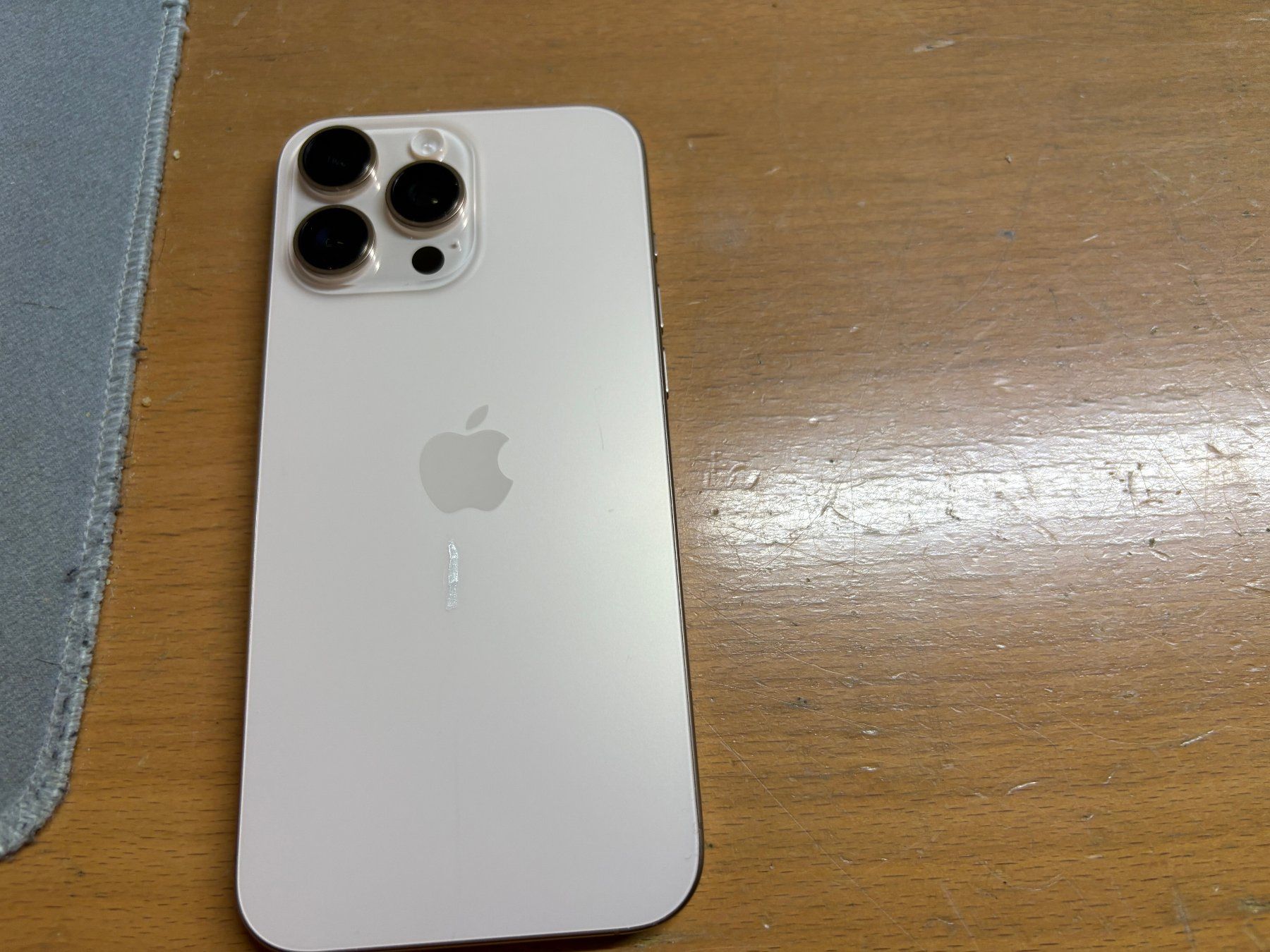 Apple Telefoni cellulari / Smartphones: Iphone 16 Pro Max 256Gb – Usato da Au SG venduto da bah_6f5w 1