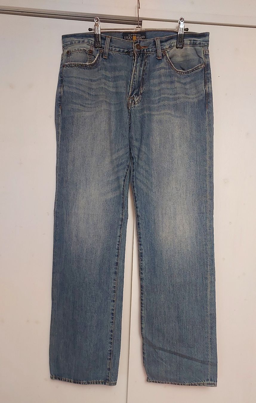 Jeans: Jeans American – Usato da Brunnen venduto da CHOUCHOU.