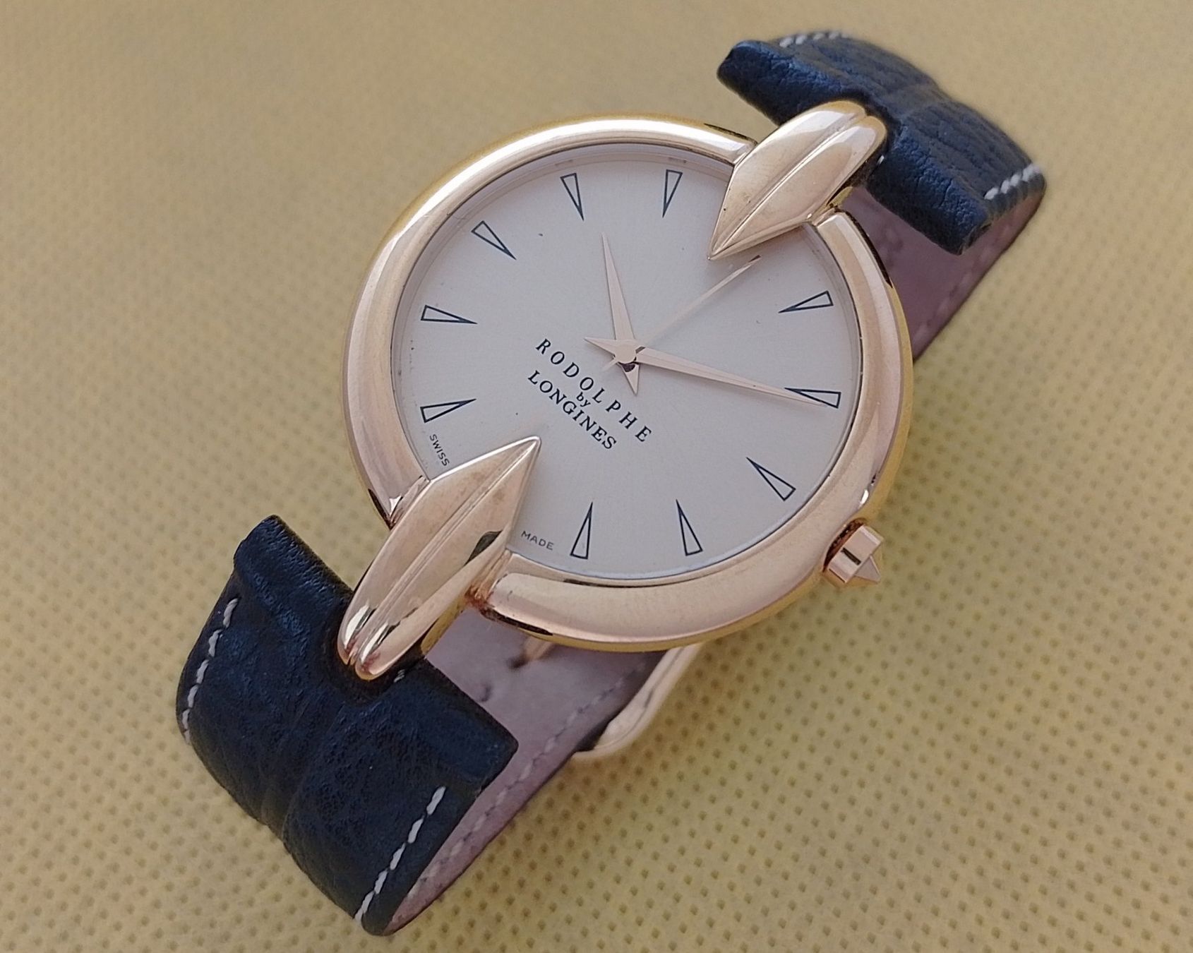 Rodolphe by Longines Damenuhr,, Lederarmband (Defekt) in Basel für