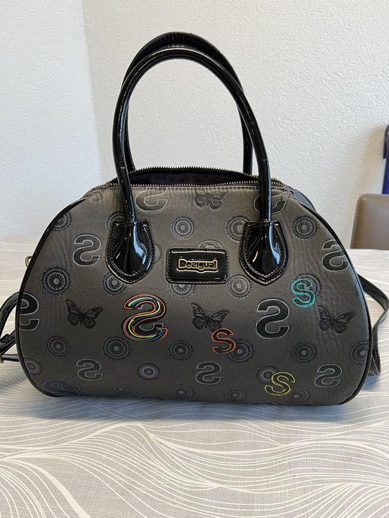 Sac à Bandoulière Desigual Gris En Polyuréthane - Occasion En Excellent état, Authentique