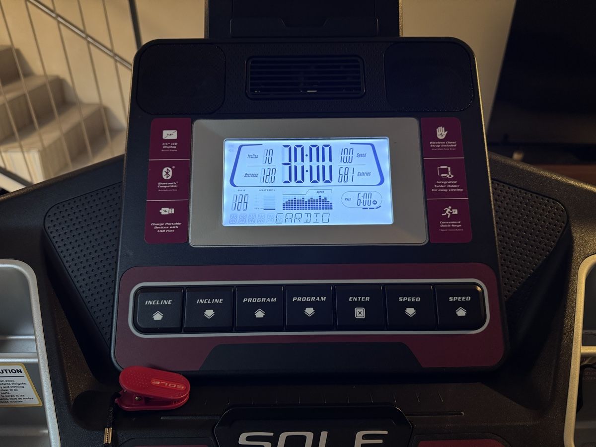 Sole Vélos d'appartement: Sole Treadmill F65 – D'occasion à Chambésy par Sana-292 3