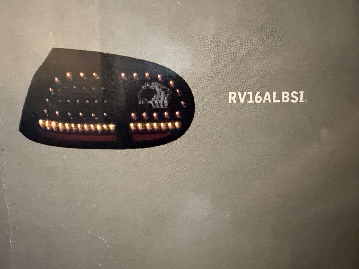 VW Alle Autoersatzteile: RV16ALBSI Rückleuchten VW Golf – Gebraucht aus Schüpfheim von tol_swe