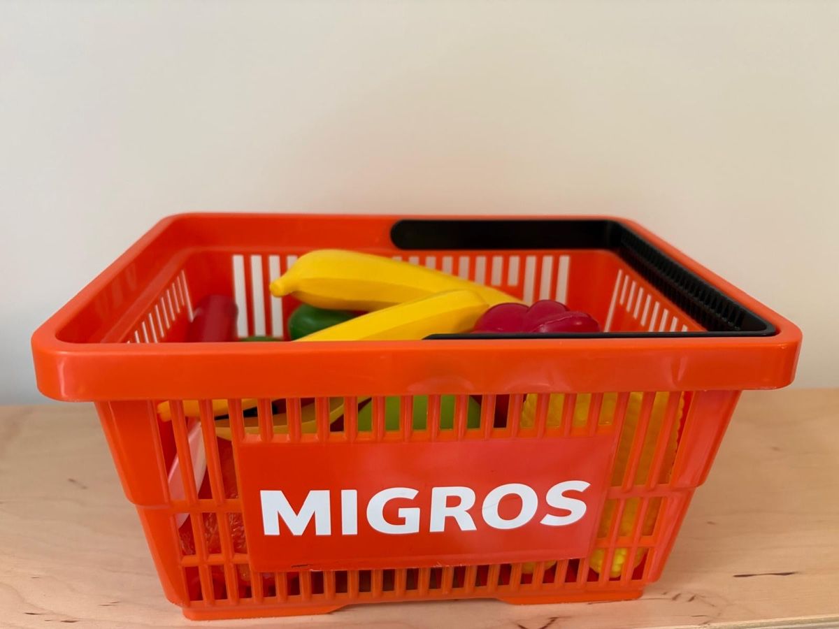Ikea Spielzeuge: Kinderküche mit Zubehör  – Gebraucht aus Zürich von Soniper 2