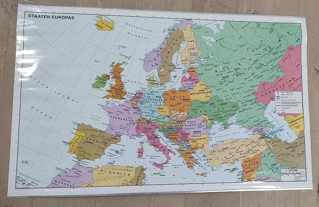 Foto & Immagini: Poster Europa, laminiert, 98 x 61 cm – Usato da Schwerzenbach venduto da seb_y79w