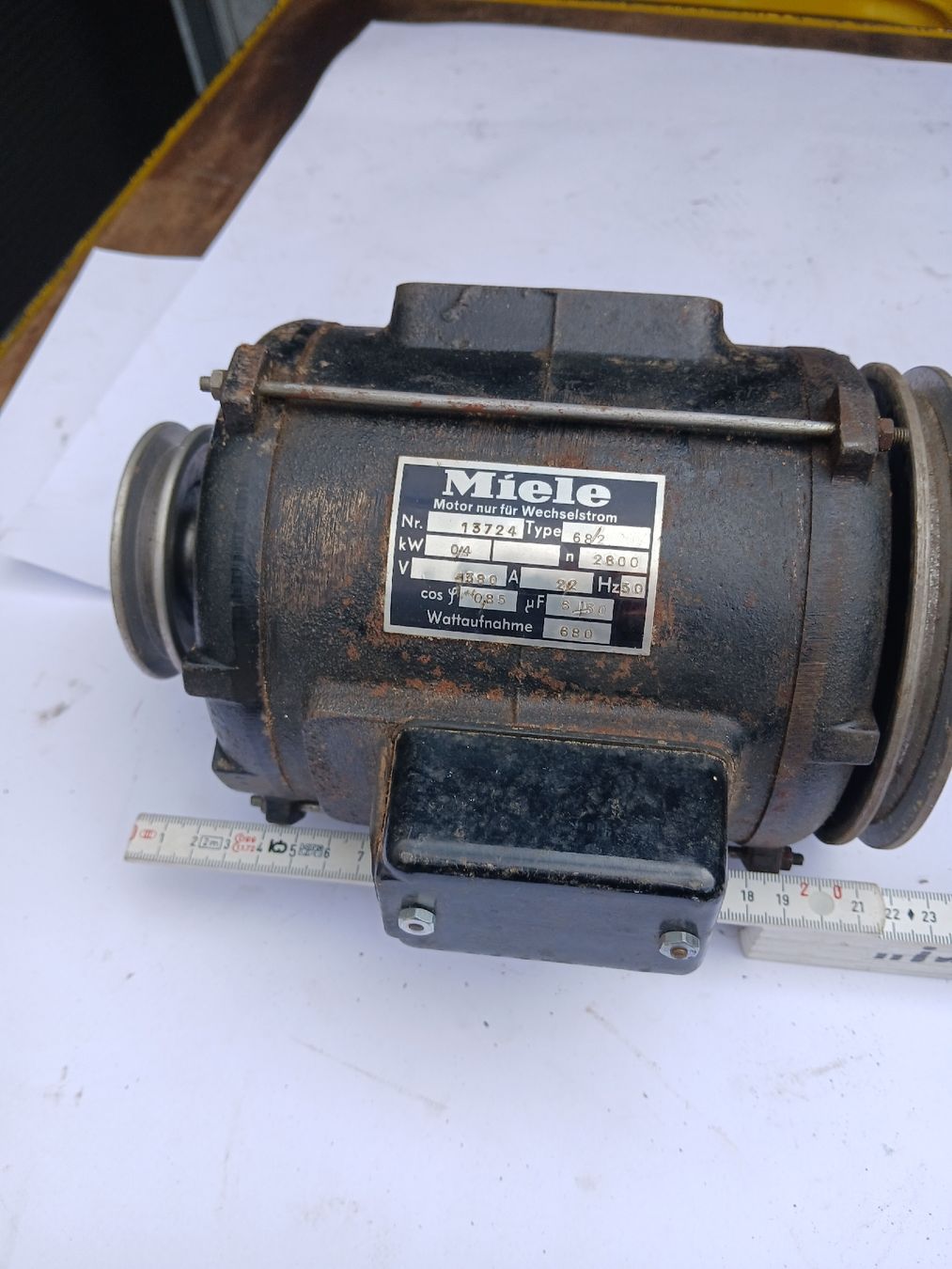 Motoren: Miele Elektromotor Typ 4724 gebraucht – Gebraucht aus Langenthal von Egro50