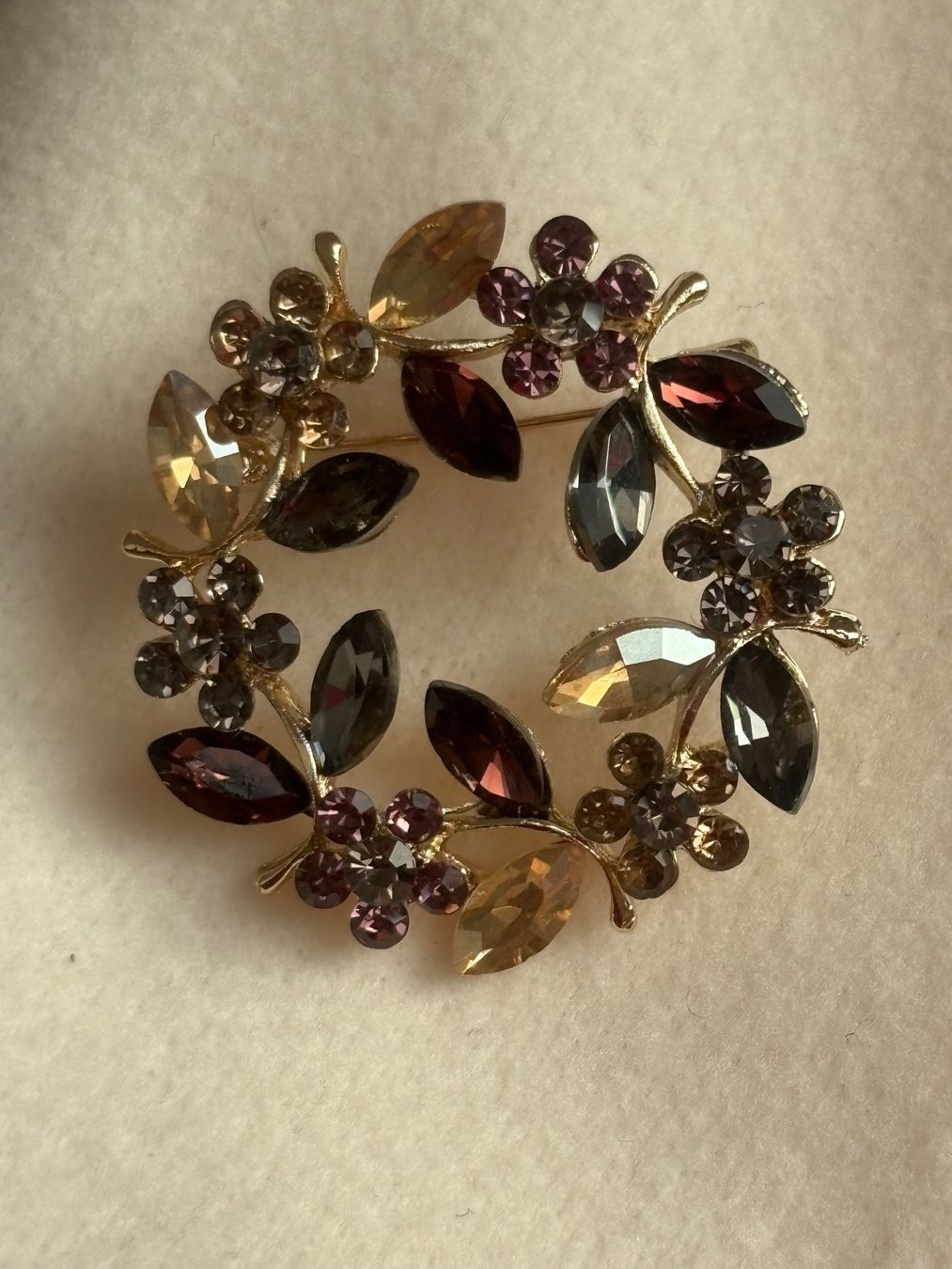 Broschen & Nadeln: Luxus Elegante  Brosche Farbe: Silber – Neu (gemäss Beschreibung) aus Biel-Bienne von Roserosse13