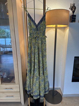 Sommerliches Maxikleid aus Seide/Viskose, Grösse S -M, Top!