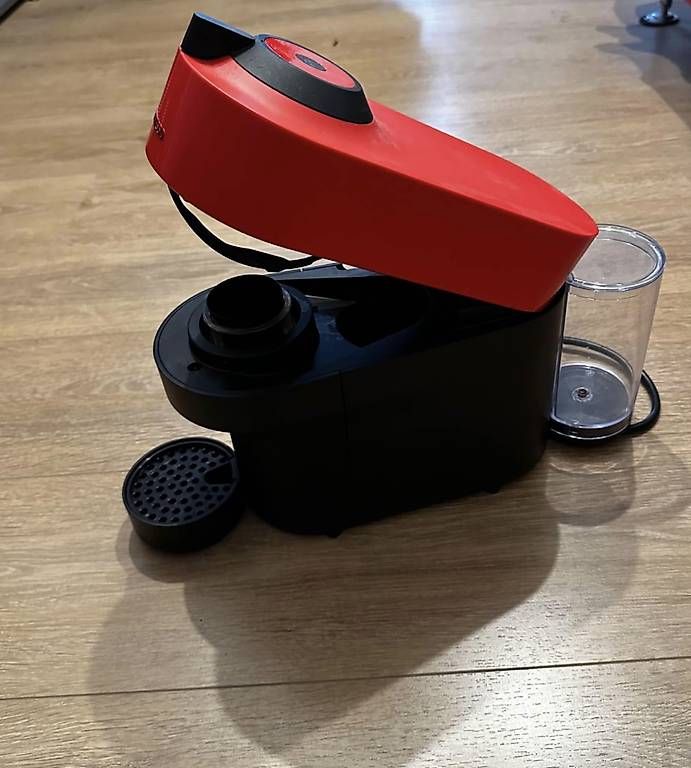 Kaffeemaschinen & Espressomaschinen: Kaffeemaschine Nespresso Vertuo – Gebraucht aus Rain von SaBe73