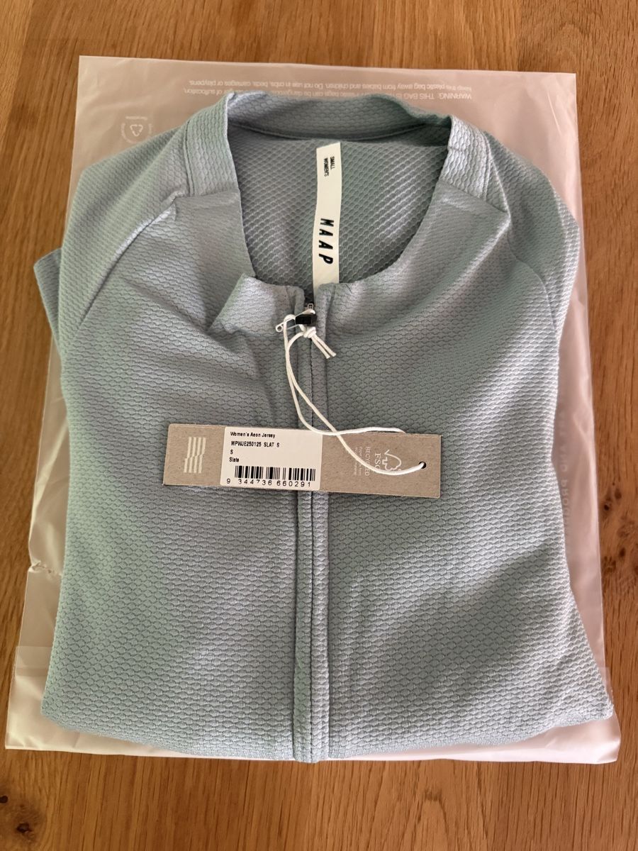 Canottiere & Pantaloni: Maap Apex Aeon Jersey Damen – Nuovo e nell'imballaggio originale da Reutigen venduto da alisha_553