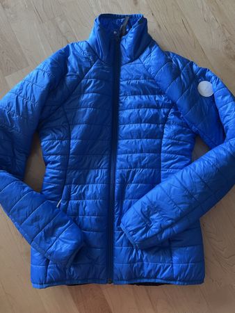 Johaug jacke blau, XS, neuwertig für den Winter!