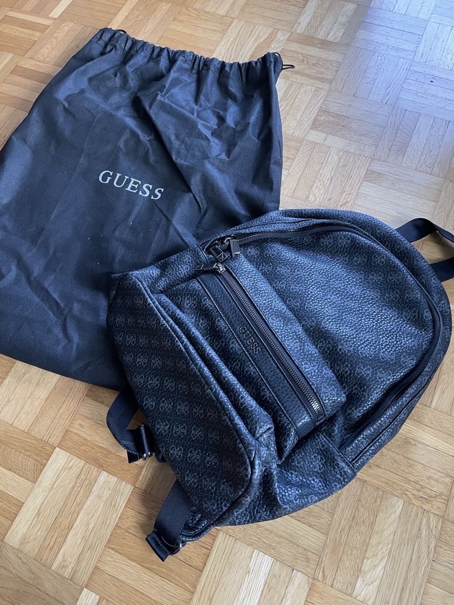 Guess Rucksäcke: Guess Rucksack – Gebraucht aus Goldach von Pero911