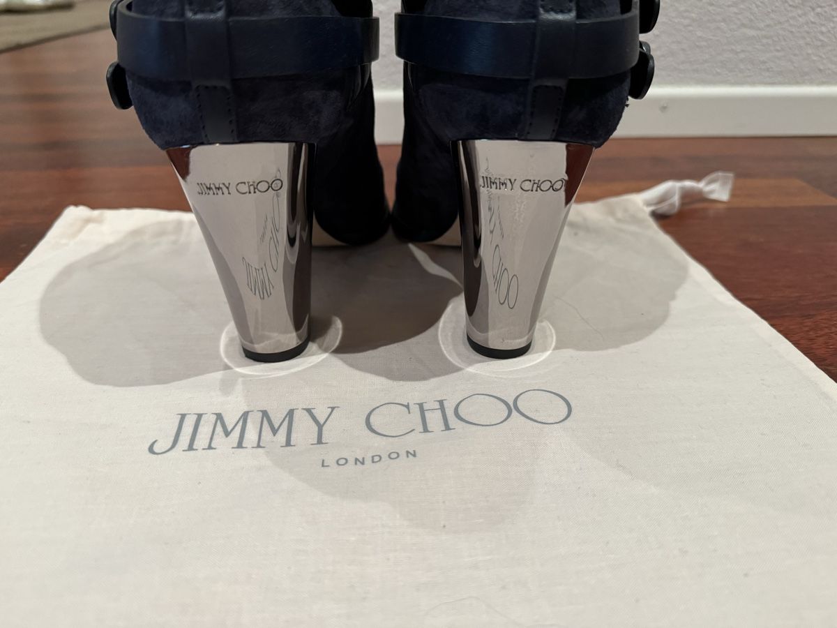 Jimmy Choo Scarpe da donna: Jimmy Choo Blue Suede Ankle Boot – Nuovo (secondo la descrizione) da Zürich venduto da Swiss_Bea 3