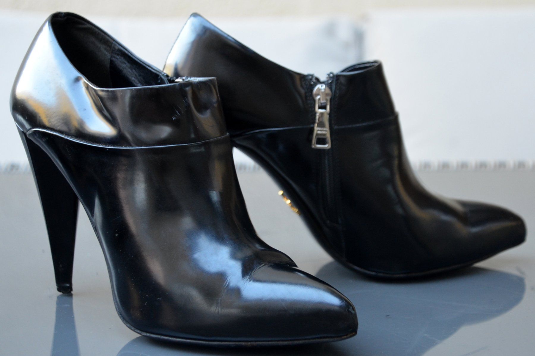 Prada Scarpe da donna: Prada Stiefeletten / bottines .37 – Usato da Collonges venduto da arashee 5