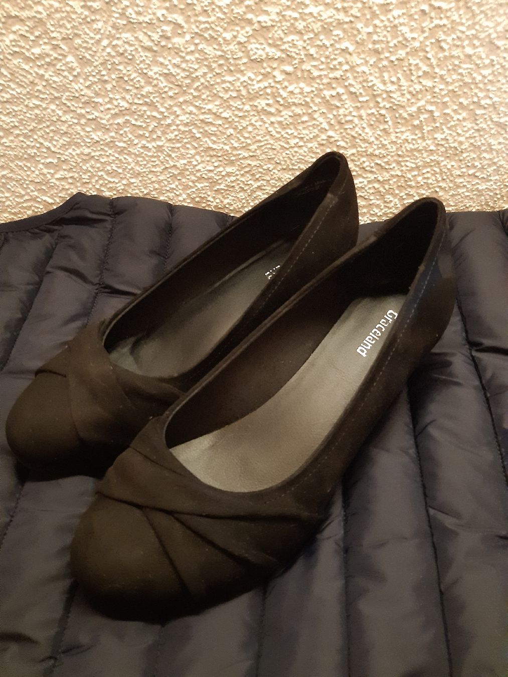 Graceland Damenschuhe: pumps schwarz 38 – Gebraucht aus Toffen von Gwunderegge77