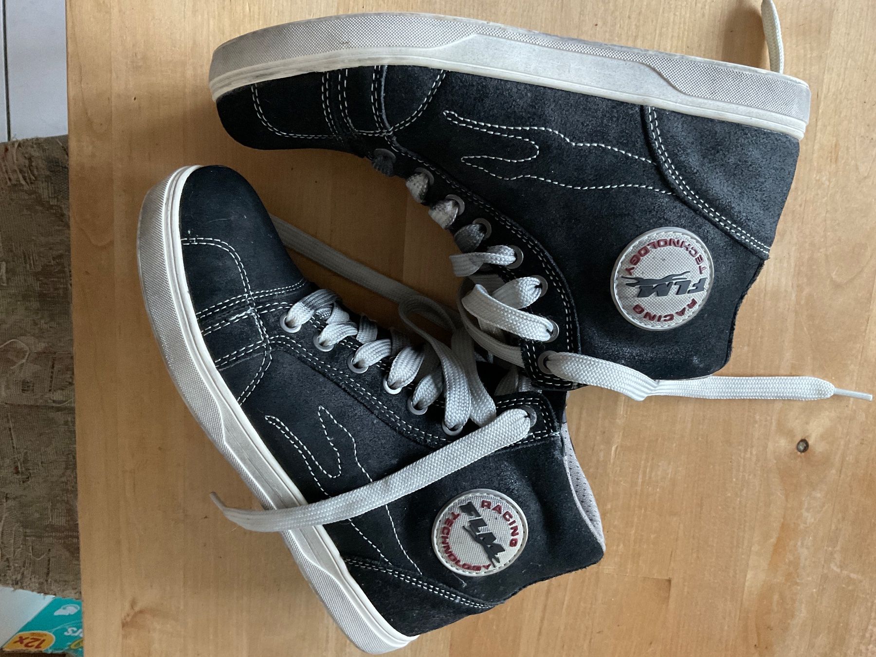 Damenschuhe: Motorradschuhe 37 – Gebraucht aus Schinznach-Bad von kappi16