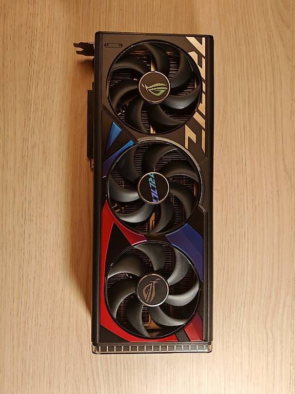 Schede grafiche: ASUS STRIX RTX 4090 OC – Usato da Hefenhofen venduto da Radeon-01 2