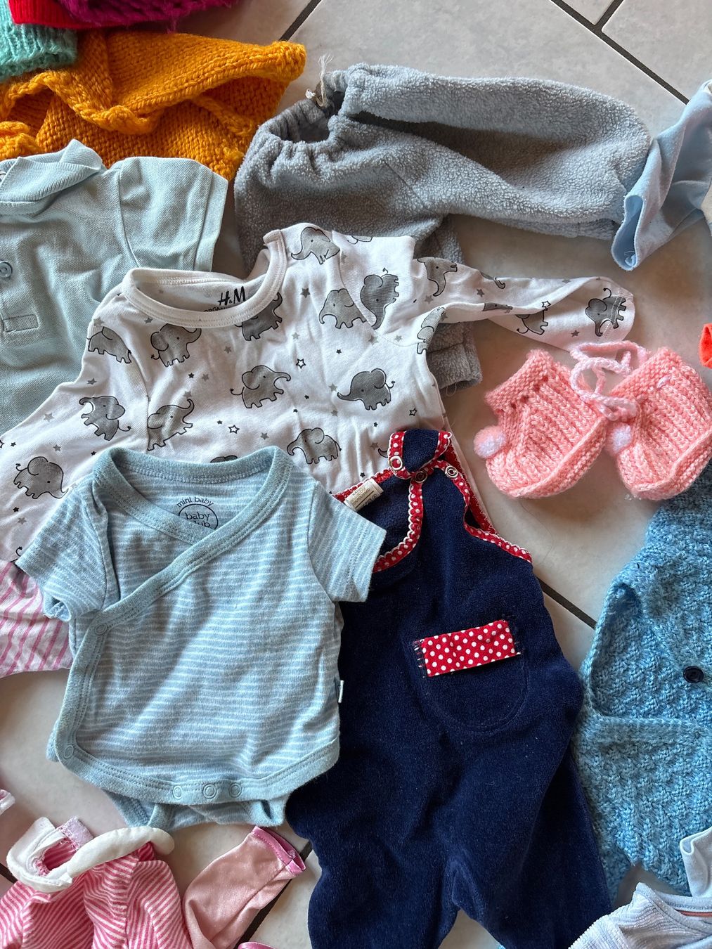 Poupées: Puppenkleider Sammlung – D'occasion à Nottwil par wasserlufterde 2