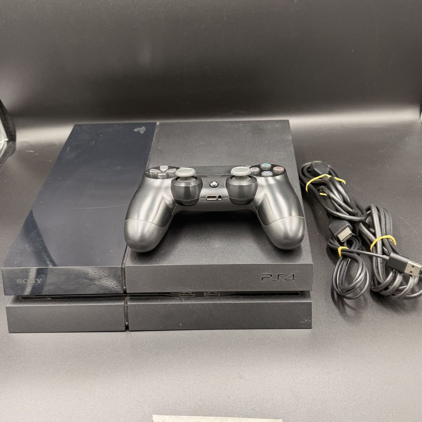 Sony Console: Sony PlayStation 4 500GB – Usato da Düdingen venduto da Nerdworld