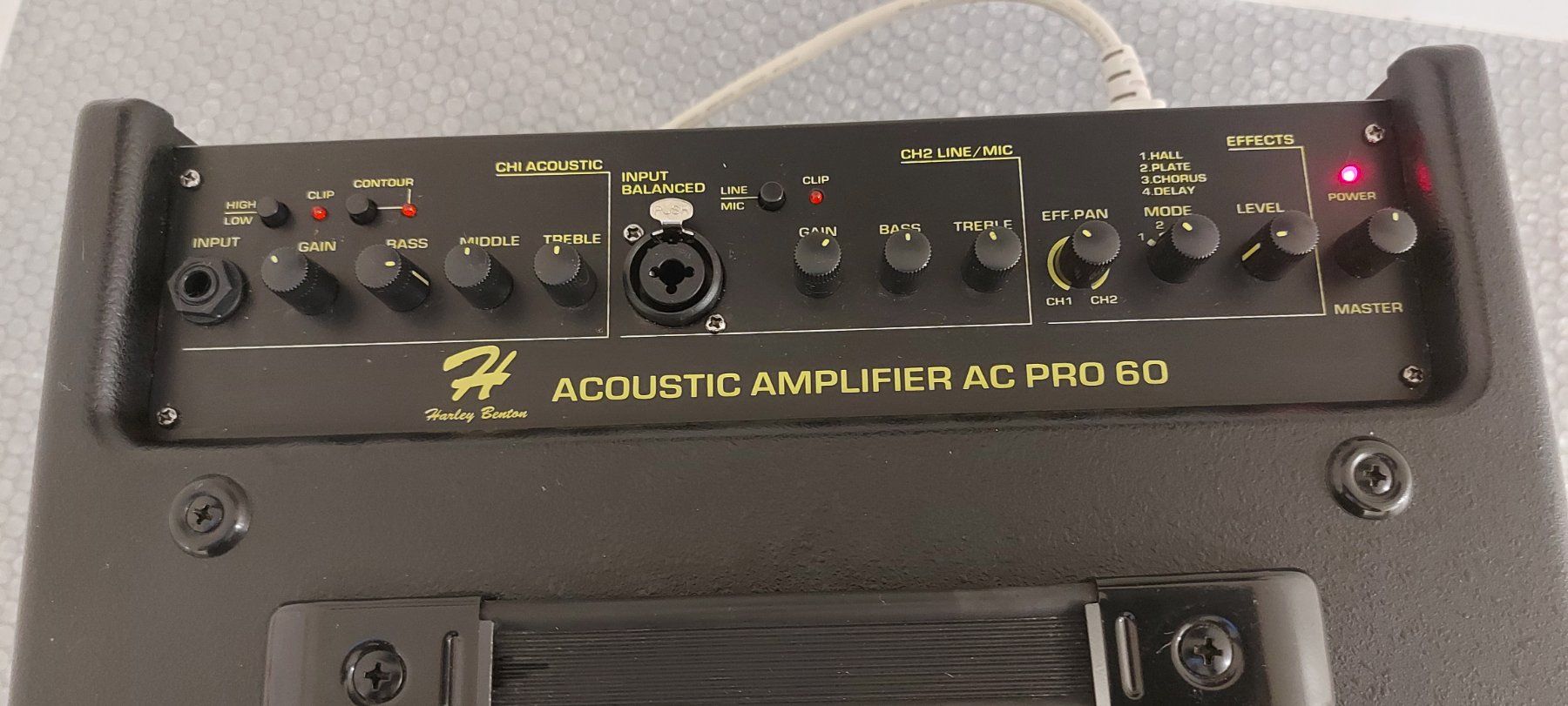 Amplificatori: HB AC PRO 60 Akustik-Combo , neuwertig – Nuovo (secondo la descrizione) da Glattbrugg venduto da Swissmusik 2