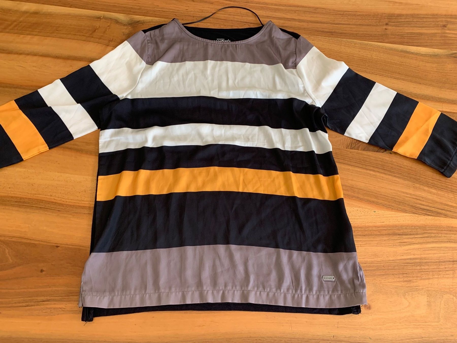 Gerry Weber Lotti di vestiti: Kleiderpaket Herzchenbluse, Gerry weber, Marée Gr. M 36/38 – Nuovo (secondo la descrizione) da Meiringen venduto da luanik 5