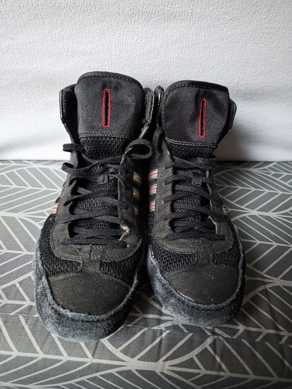 Adidas Scarpe da uomo: Chaussure de lutte Adidas – Usato da Le Locle venduto da Maria.222