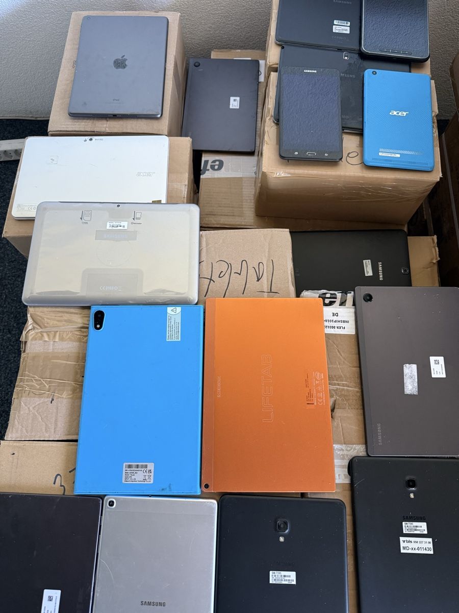 Tablet PC: Tablets 556 Stück 800.- – Gebraucht aus Rothrist von jr_returns