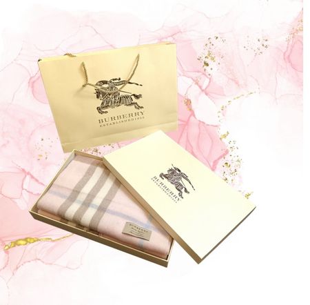 Rework Burberry Pink Queen scarf with her box