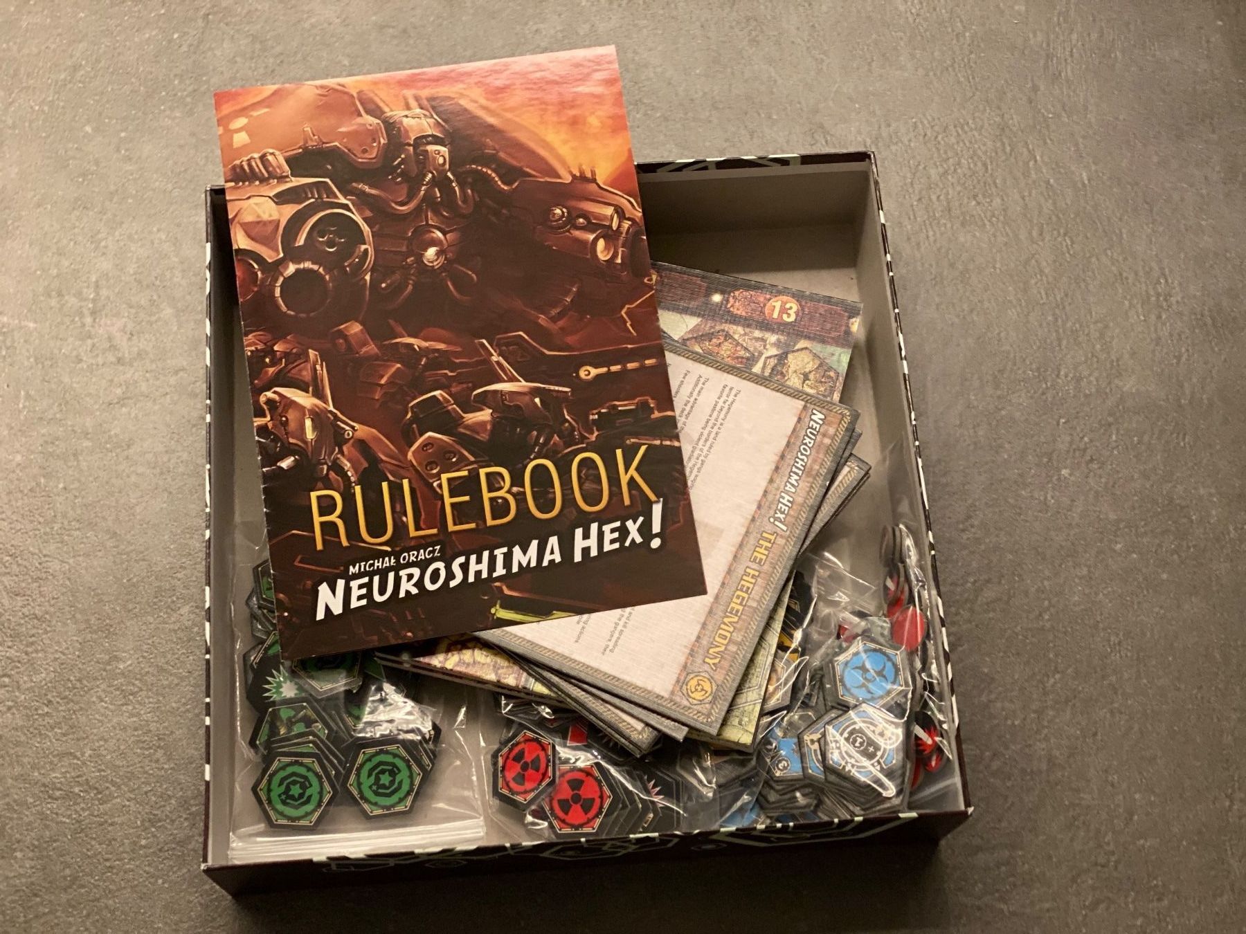Giochi: Neuroshima Hex Boardgame – Usato da Au (ZH) venduto da Thanks 2