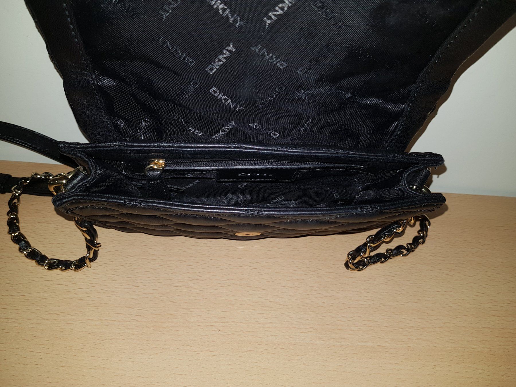 DKNY Borse da donna: DKNY Leder-Umhängetasche – Usato da Basel venduto da fafa68 6