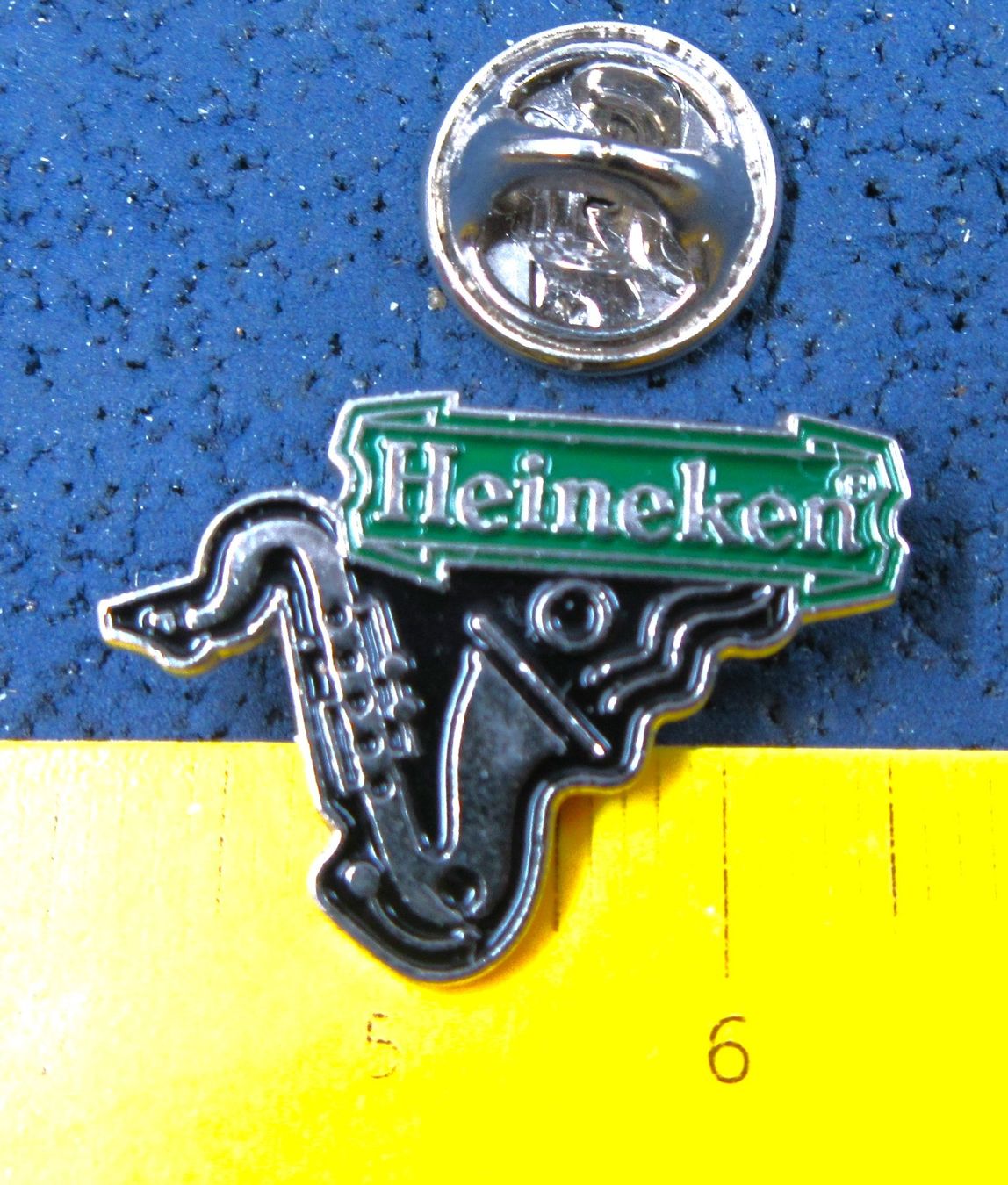 Heineken Placchette & Badge: HEINEKEN BEER BIER PIN MUSIC – Usato da Ettingen venduto da Hausi4711