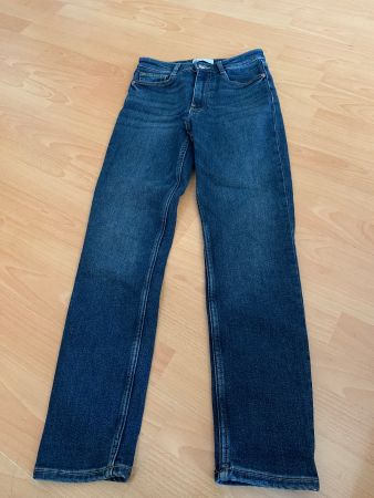 Joli jeans Zara taille 34