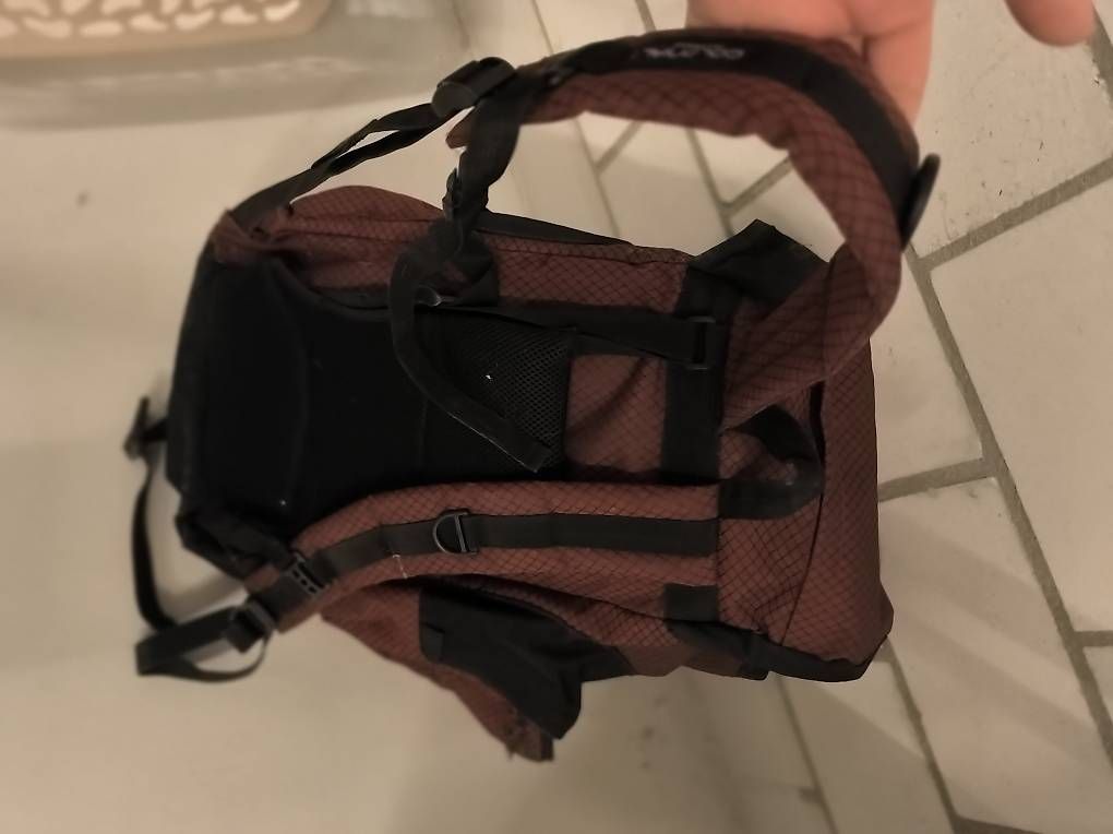 Rucksäcke: Trekking Rucksack ca. 25-30l – Gebraucht aus Escholzmatt von fab_8fdd 4
